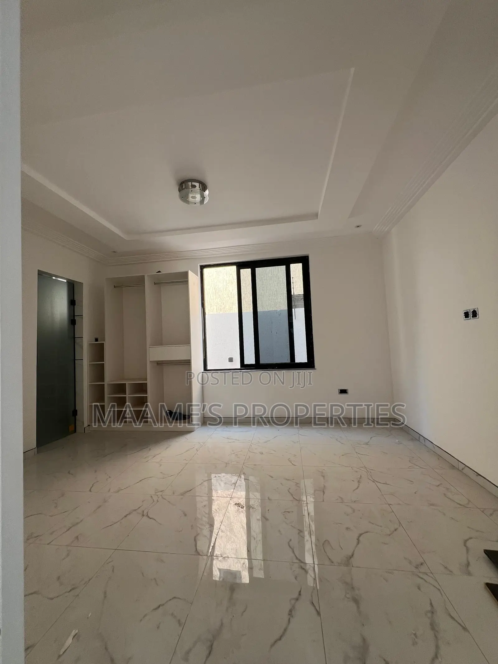 4bdrm Duplex in East Legon for sale
