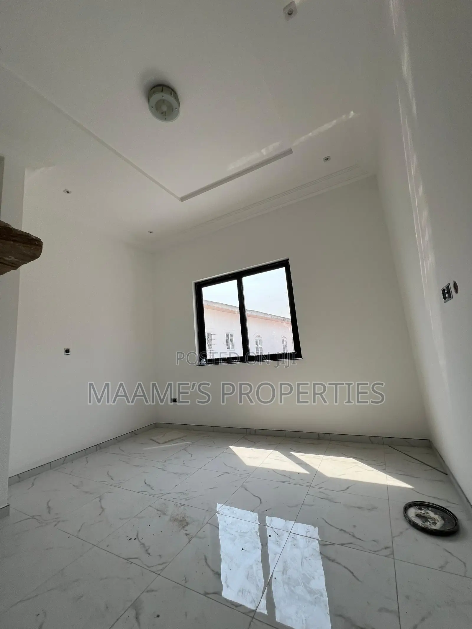 4bdrm Duplex in East Legon for sale