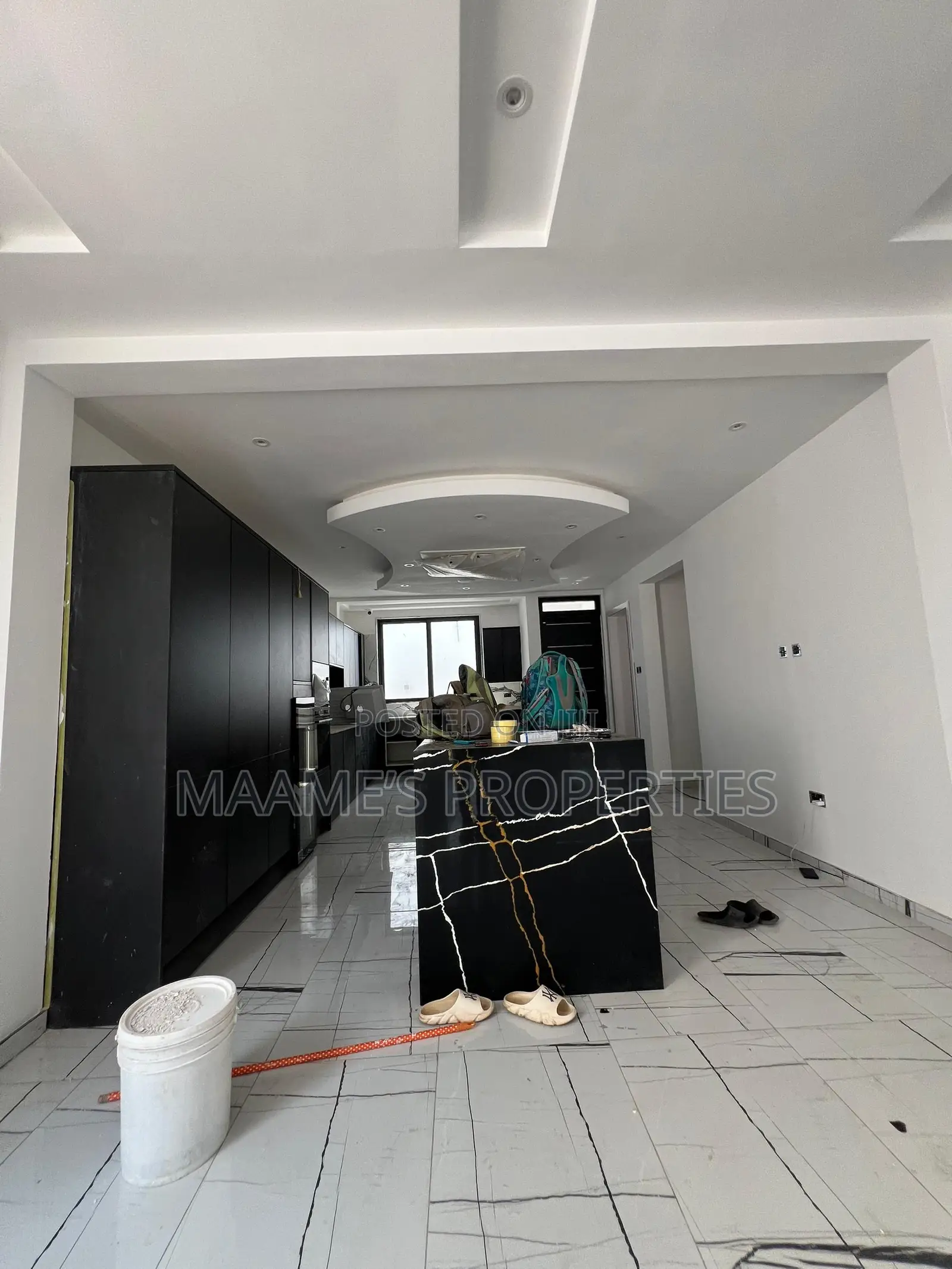 4bdrm Duplex in East Legon for sale
