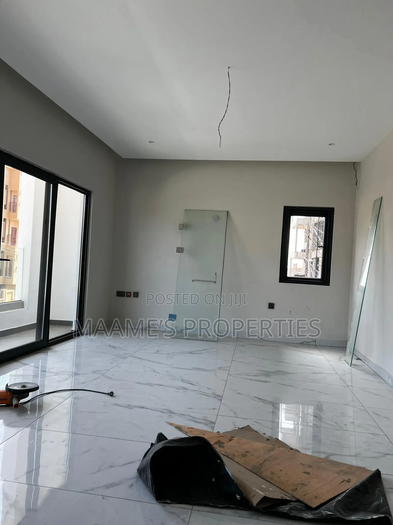 4bdrm Duplex in East Legon for sale
