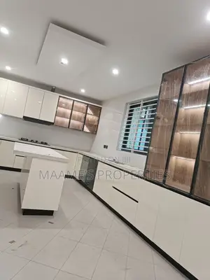 5bdrm Duplex in Dzorwulu for sale