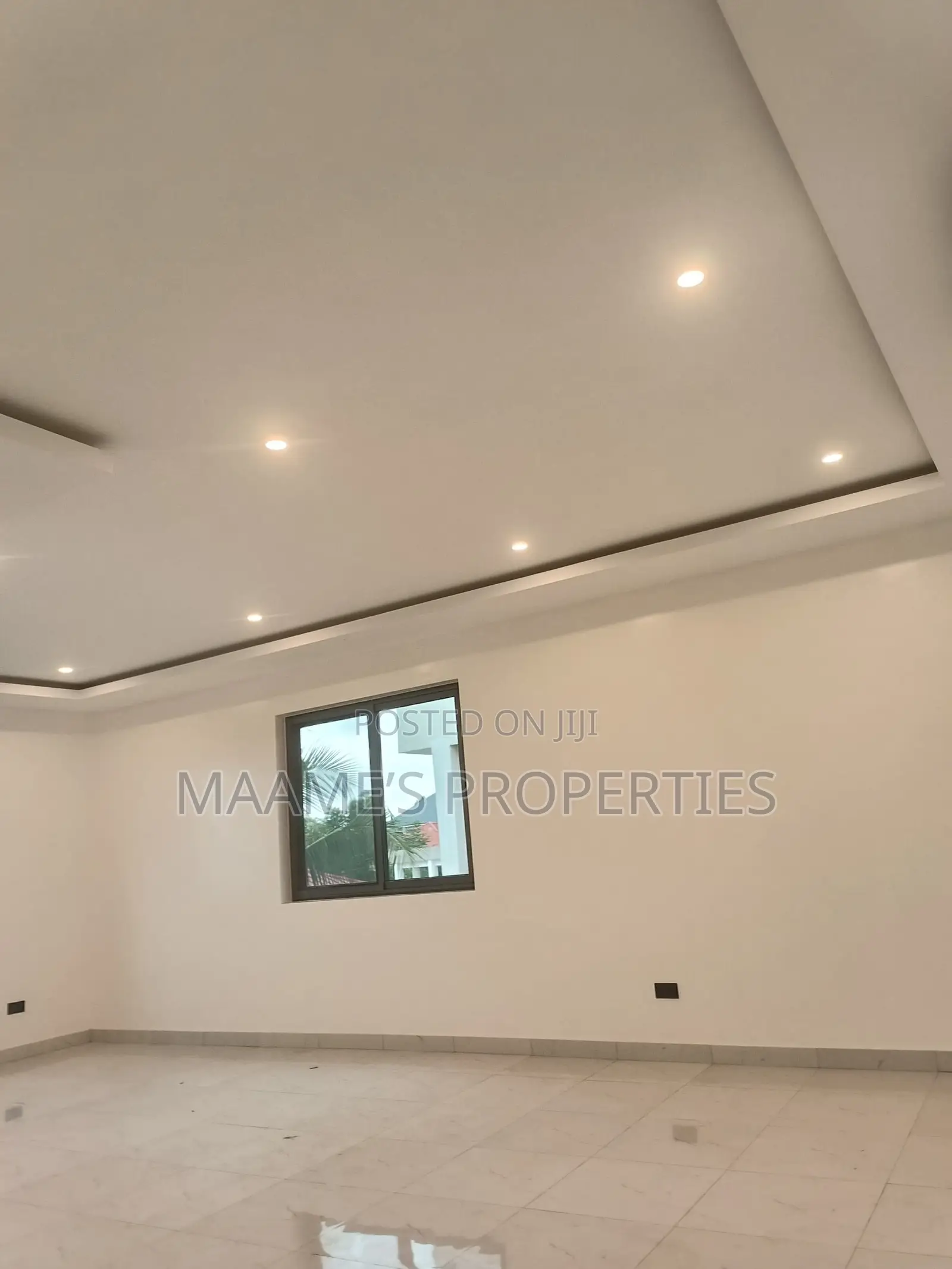 5bdrm Duplex in Dzorwulu for sale