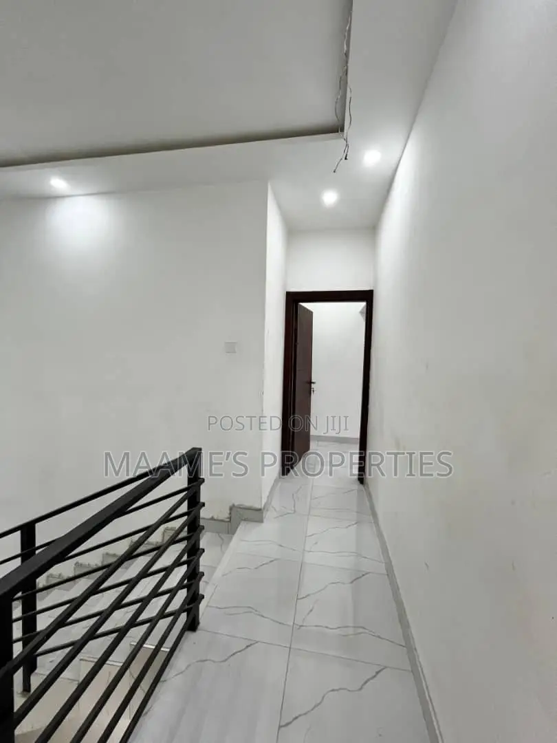 4bdrm Duplex in Pokuase for sale