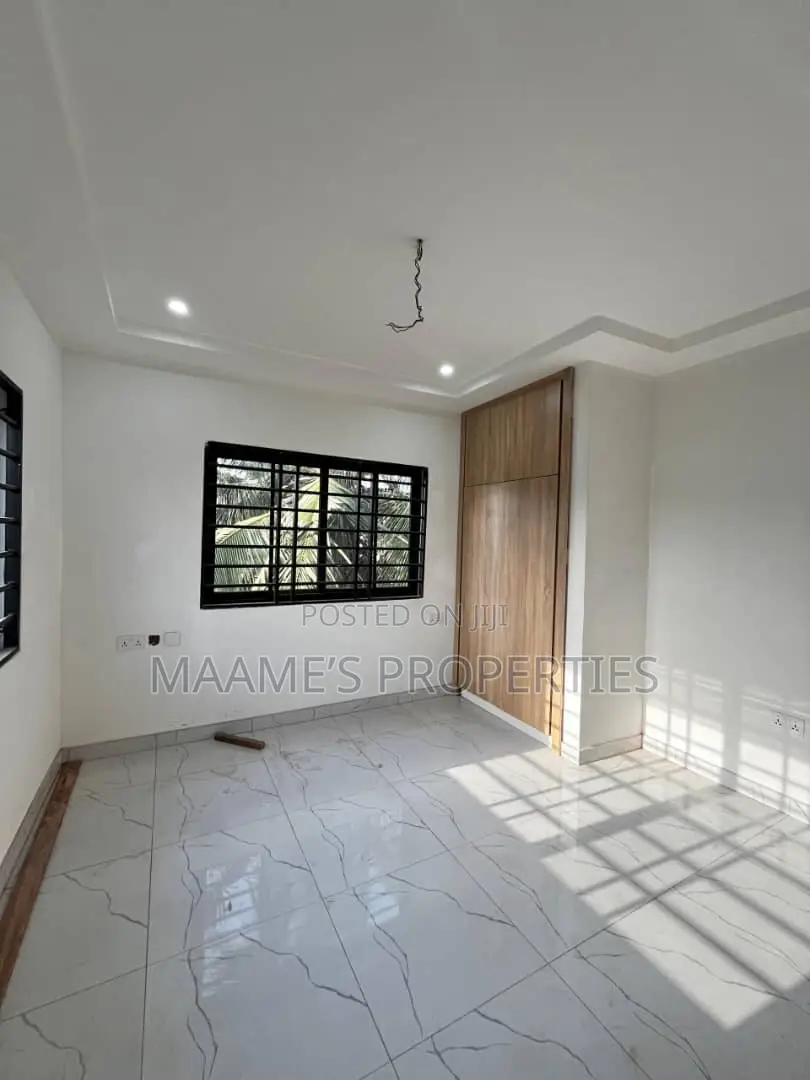 4bdrm Duplex in Pokuase for sale