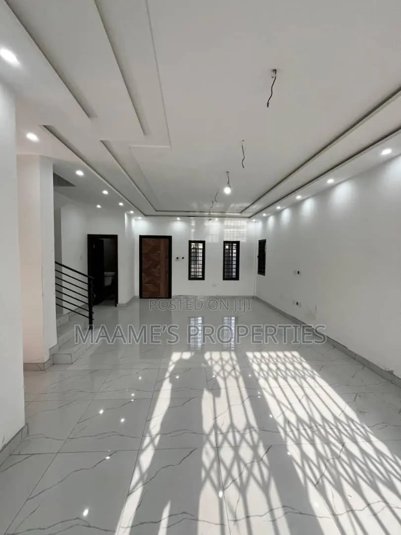 4bdrm Duplex in Pokuase for sale