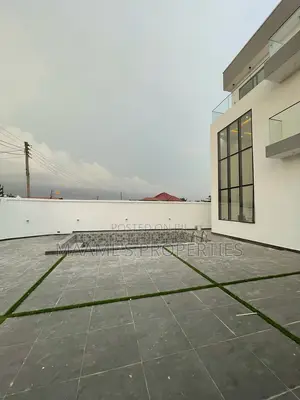 4bdrm Duplex in Ashaley Botwe for sale