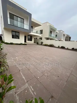 4bdrm Duplex in East Legon for sale