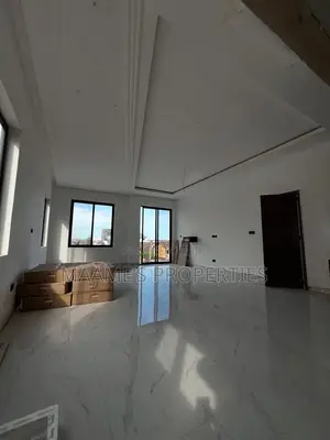 4bdrm Duplex in East Legon for sale