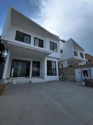 4bdrm Duplex in East Legon for sale