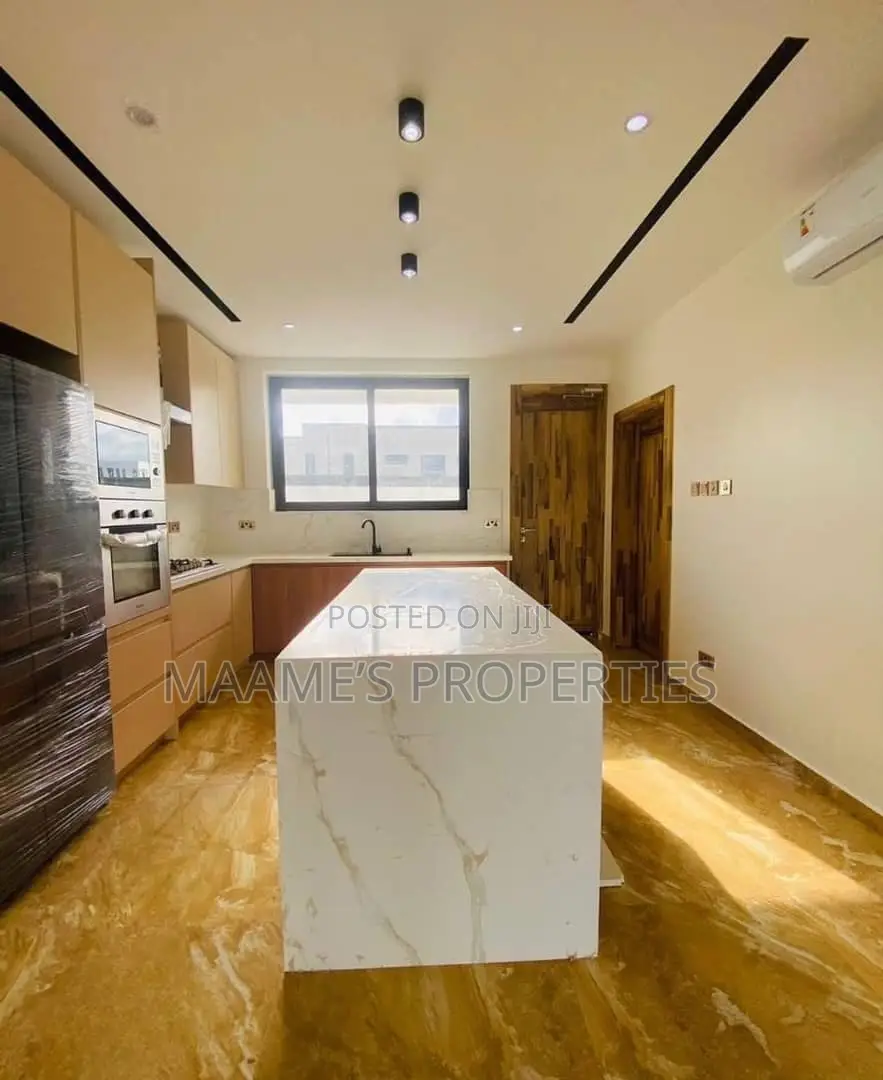 4bdrm Duplex in Tseaddo for sale