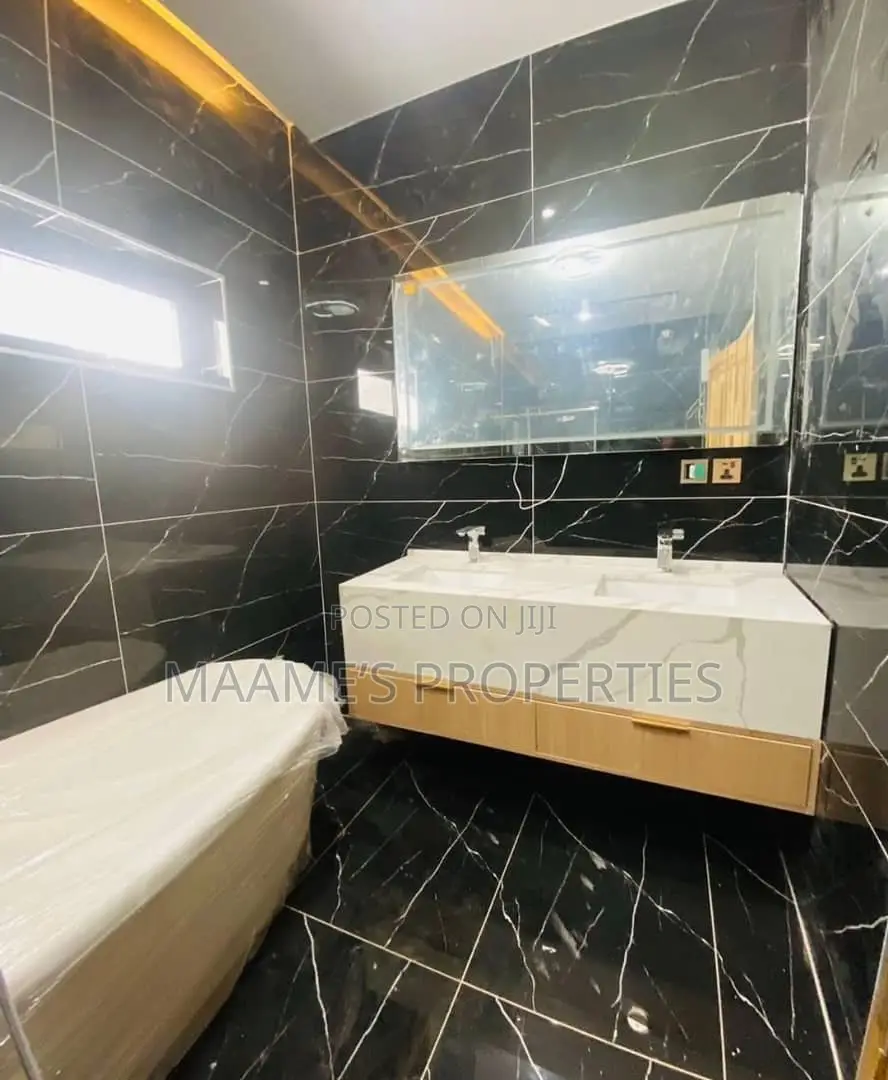 4bdrm Duplex in Tseaddo for sale