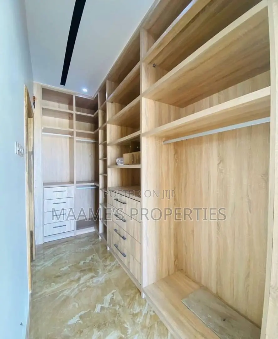 4bdrm Duplex in Tseaddo for sale