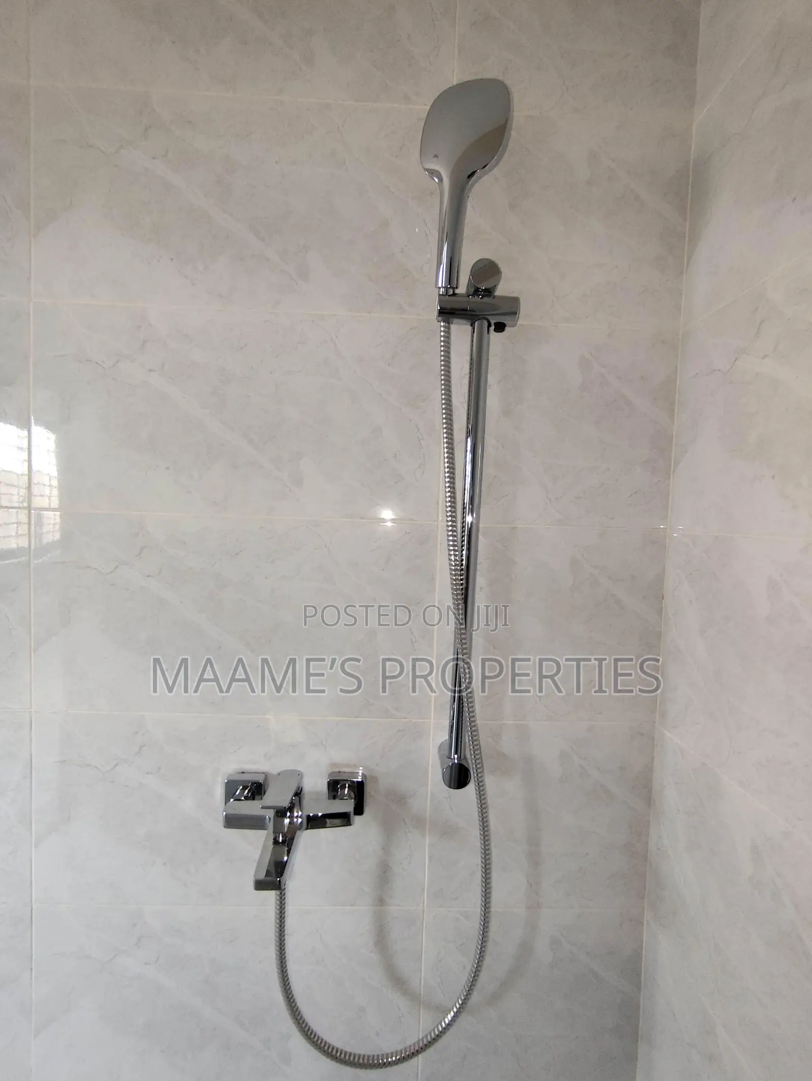 3bdrm House in Lake Side Estate for sale
