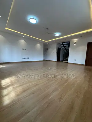 5bdrm Duplex in North Legon for sale