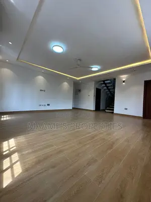 5bdrm Duplex in North Legon for sale