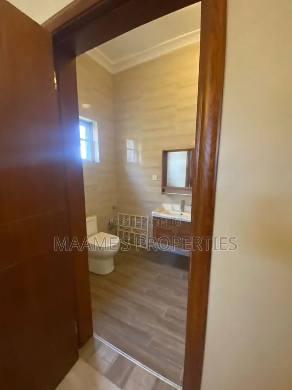 4bdrm Duplex in West Hills Mall Area for sale