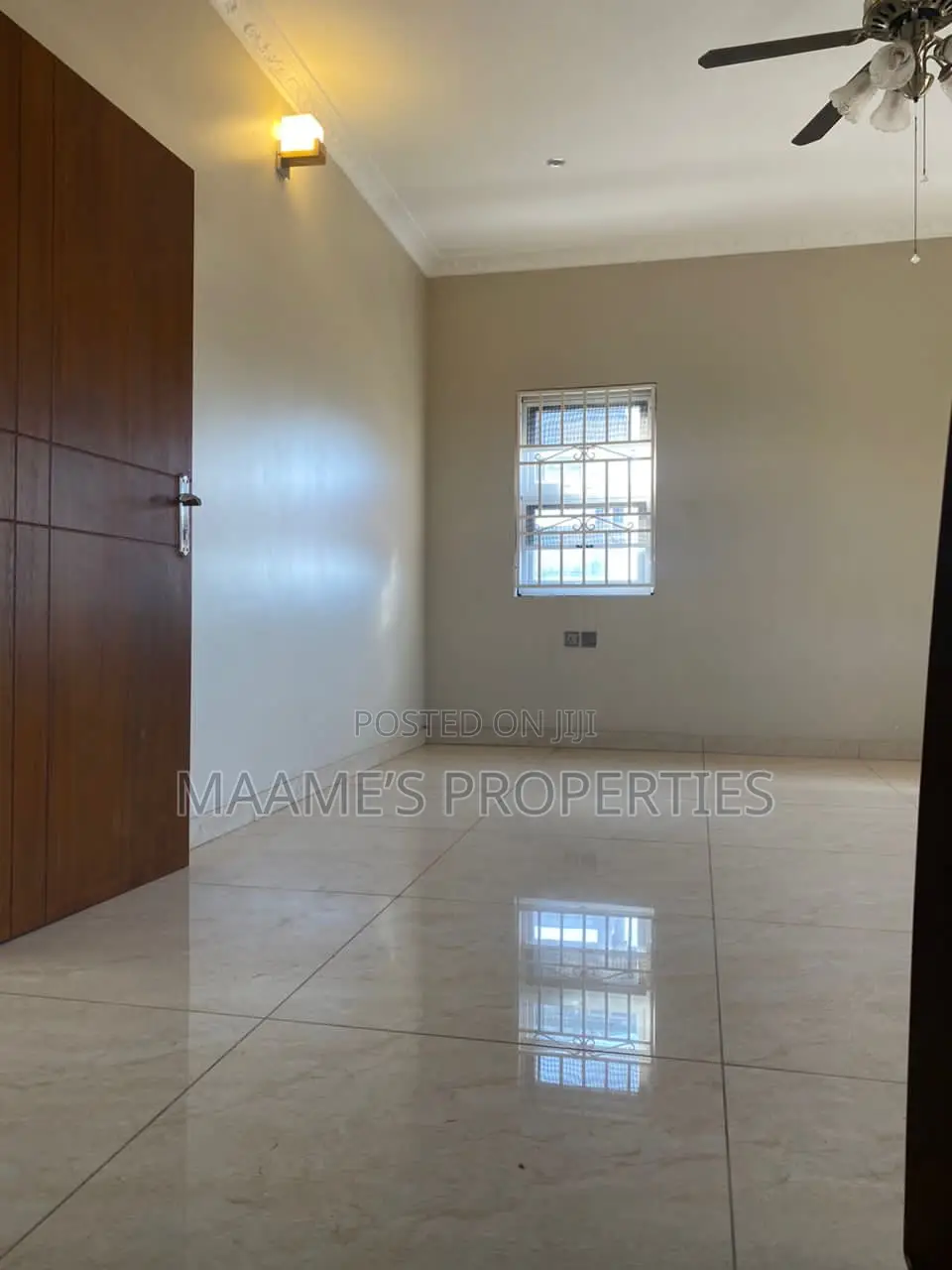 4bdrm Duplex in West Hills Mall Area for sale