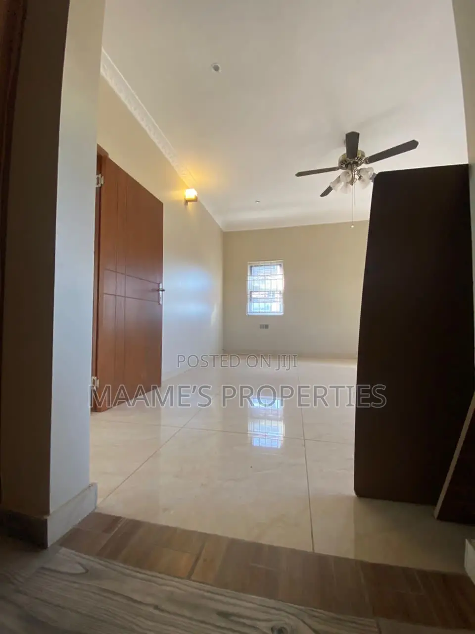 4bdrm Duplex in West Hills Mall Area for sale