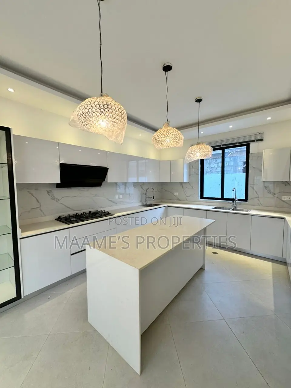 6bdrm Duplex in Spintex for sale