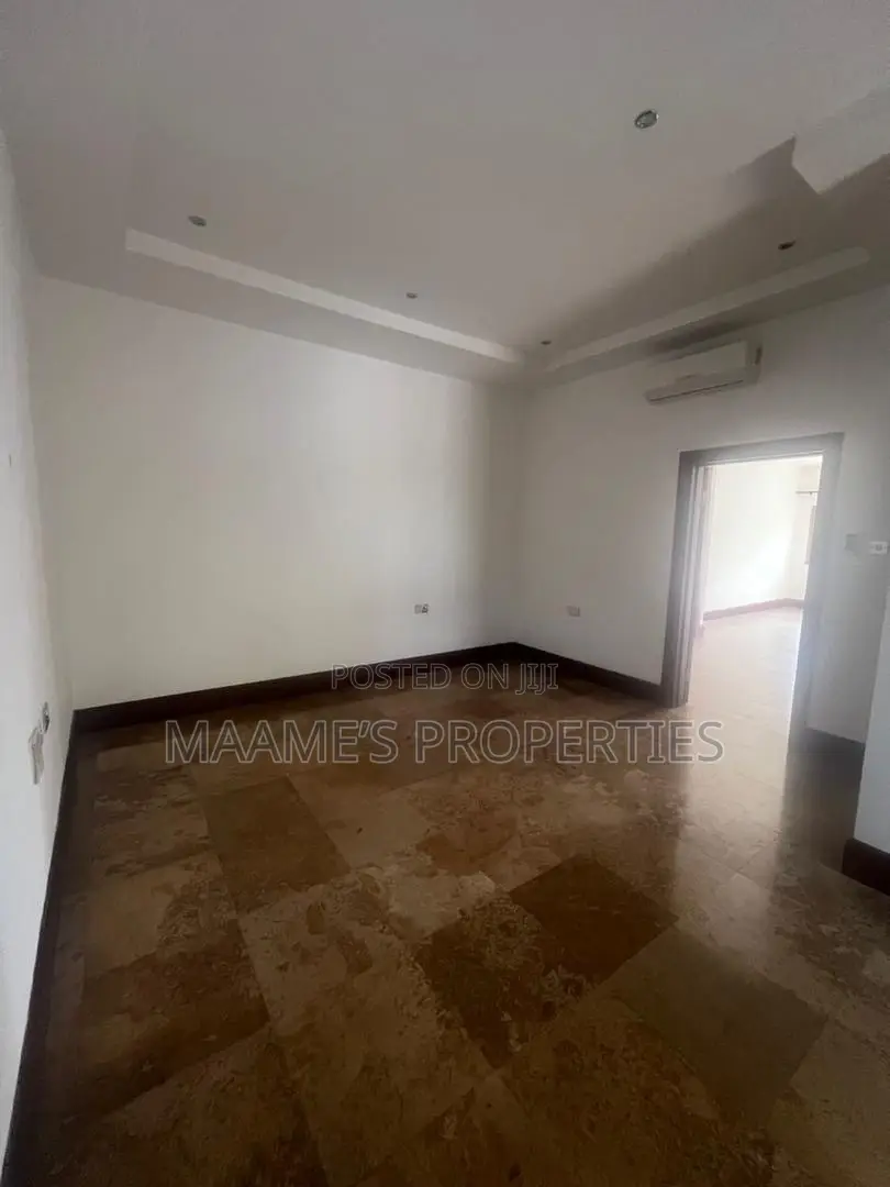 3bdrm Townhouse / Terrace in Airport Residential Area for rent
