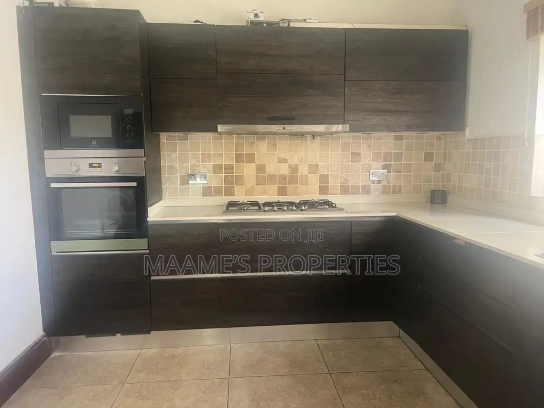 3bdrm Townhouse / Terrace in Airport Residential Area for rent