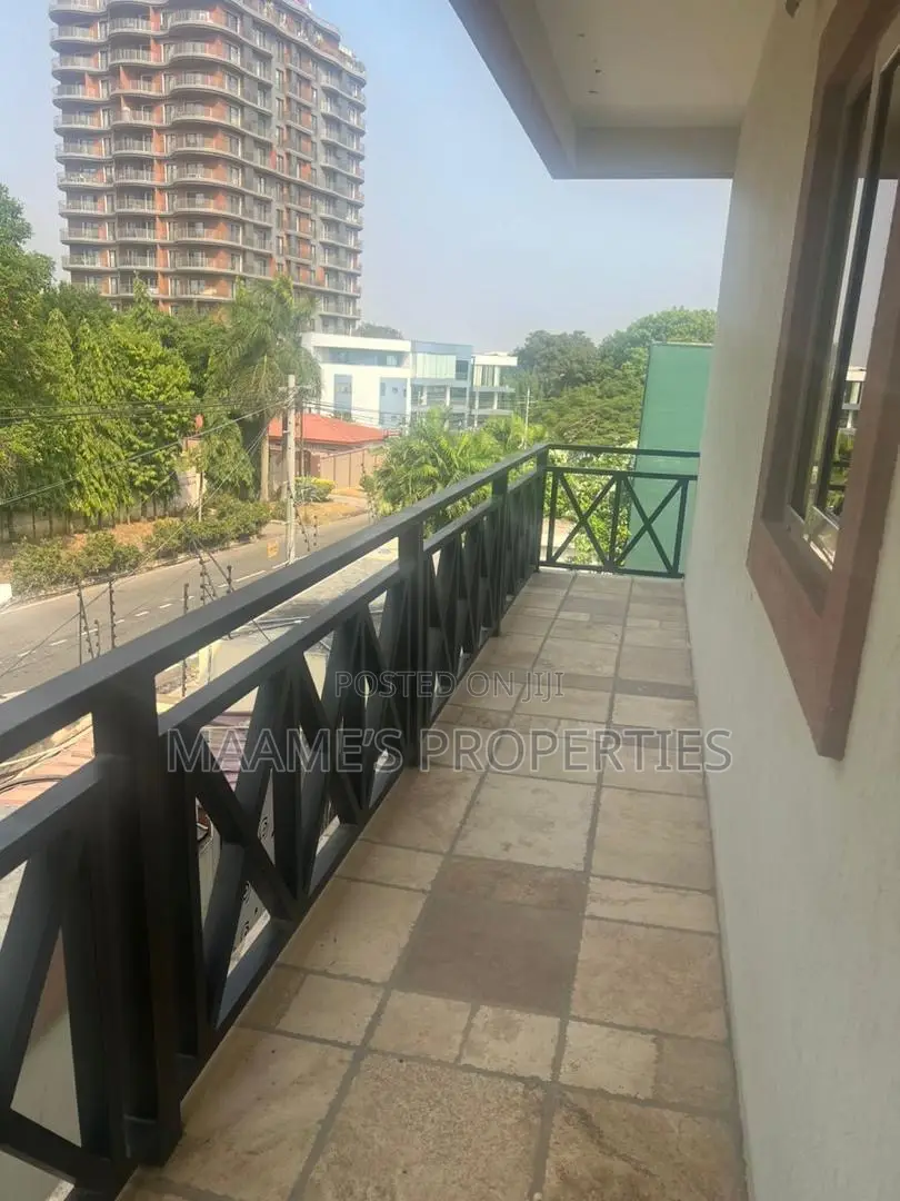 3bdrm Townhouse / Terrace in Airport Residential Area for rent