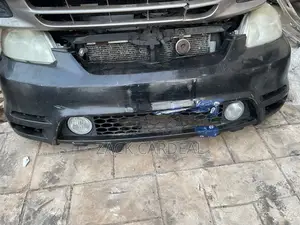 Toyota Matrix 2005 Front Cut Available
