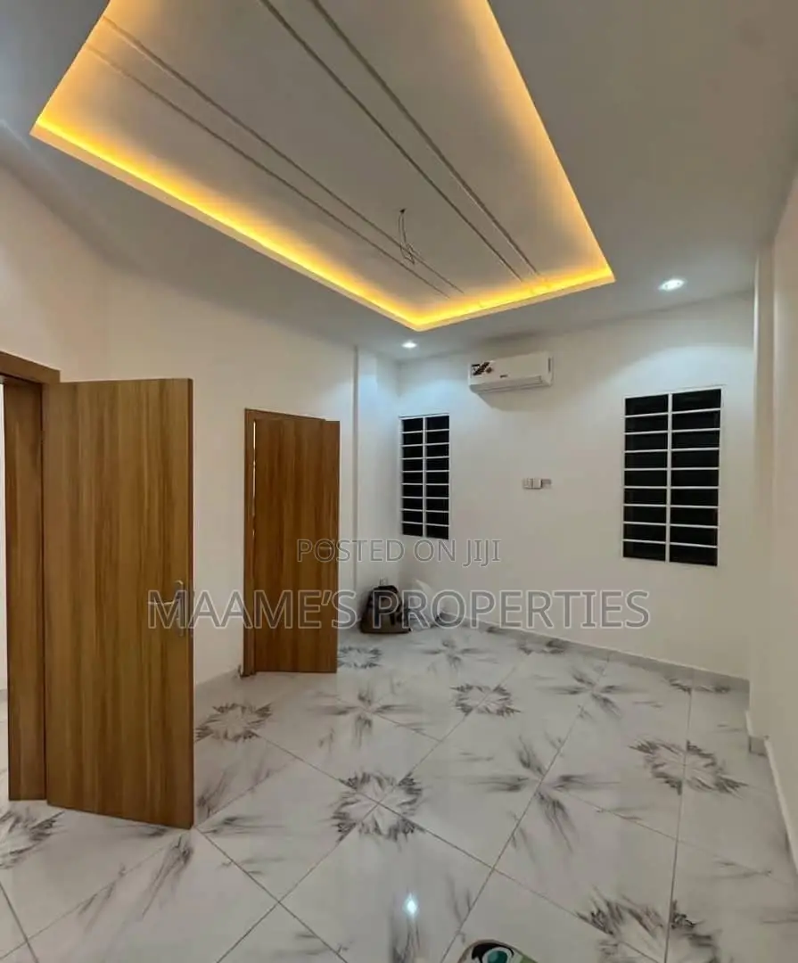 2bdrm Townhouse/Terrace in East Legon for sale