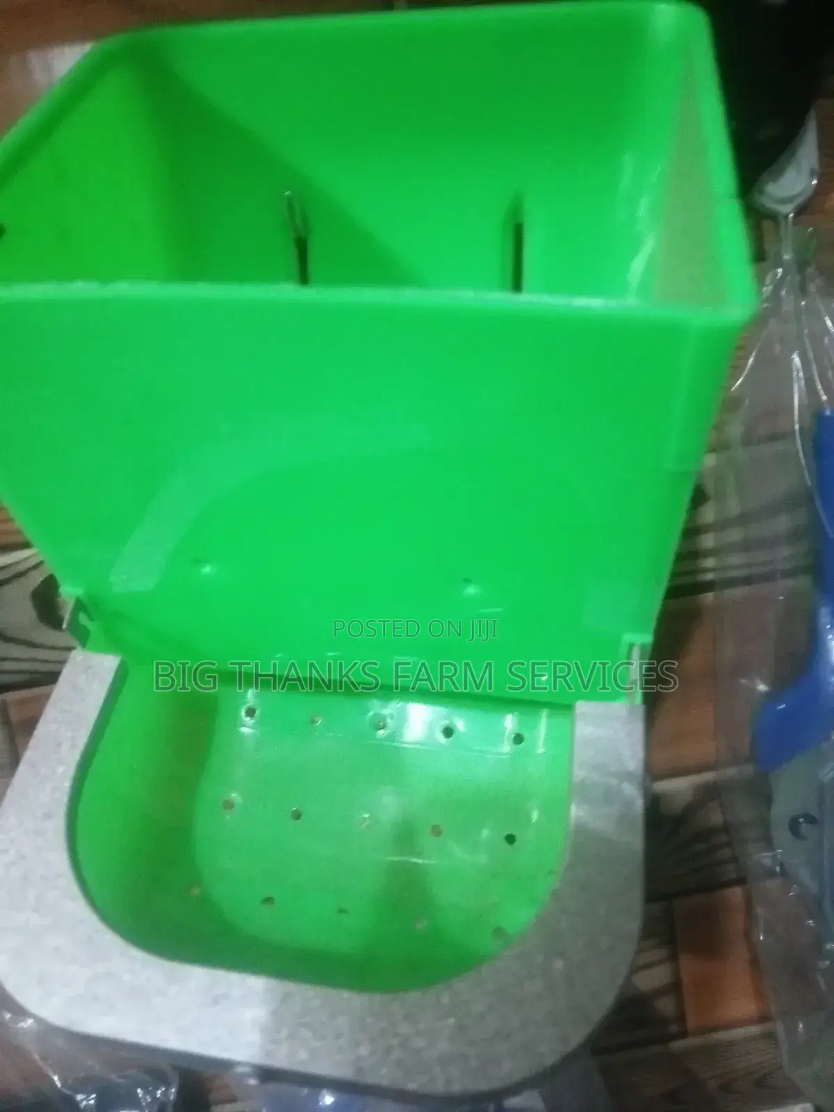 Plastic J Feeders