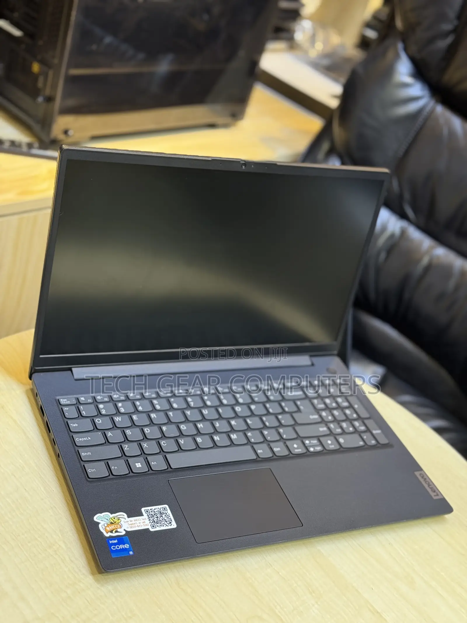 Laptop Lenovo V15 1GB Intel Core i5 SSD 256GB