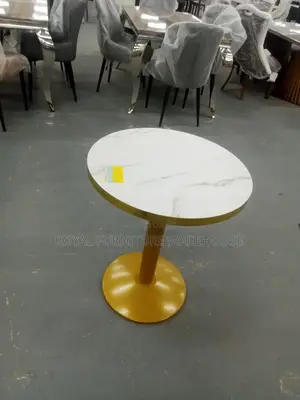 Simple Round Table for Multi-Purpose Used