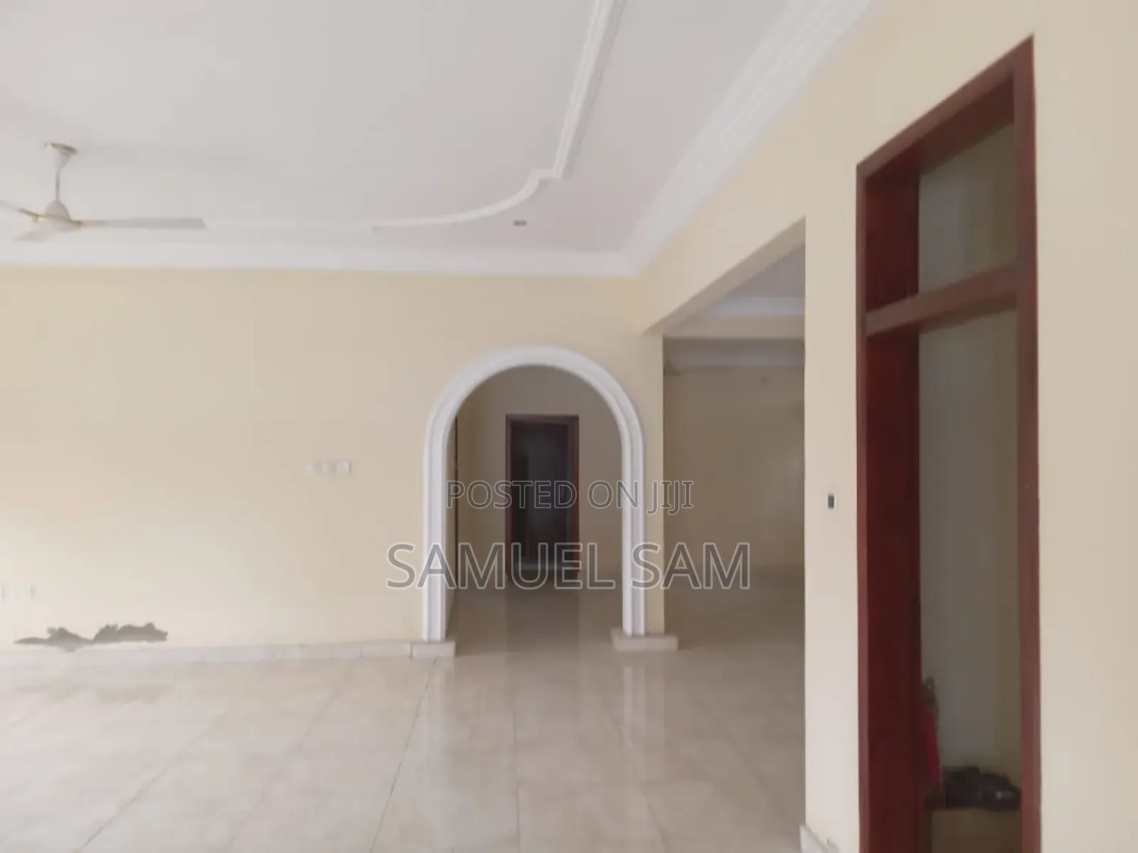 6bdrm House in Tema Communities 11 for rent