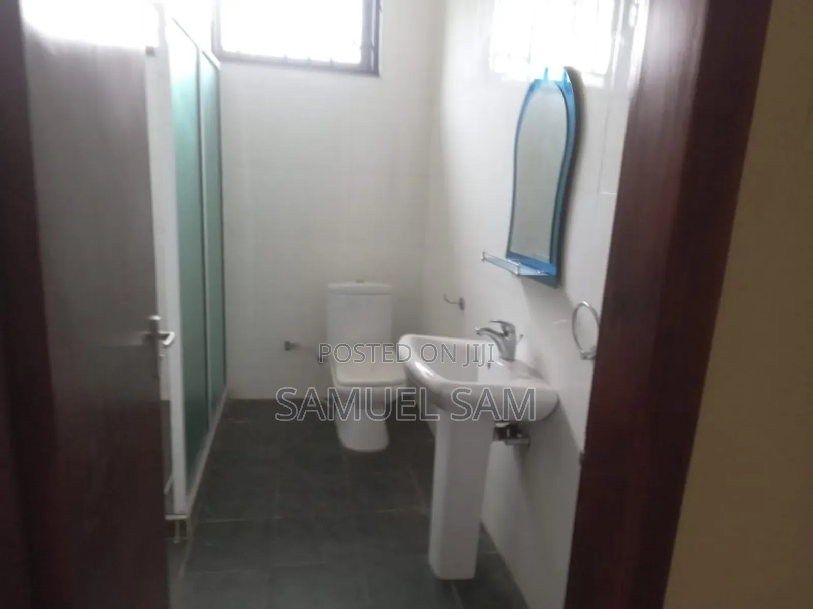 6bdrm House in Tema Communities 11 for rent