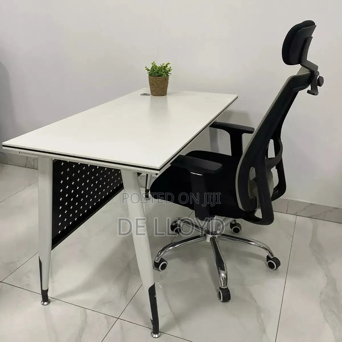 120 Cm by 60 Cm Modern Office Table