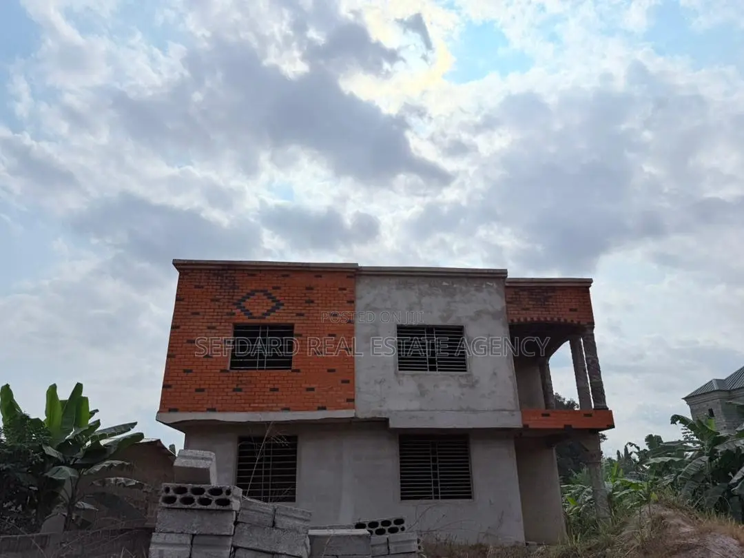75% Completed Stunning 4-bedroom Modern Duplex – Amasaman (Dobro)