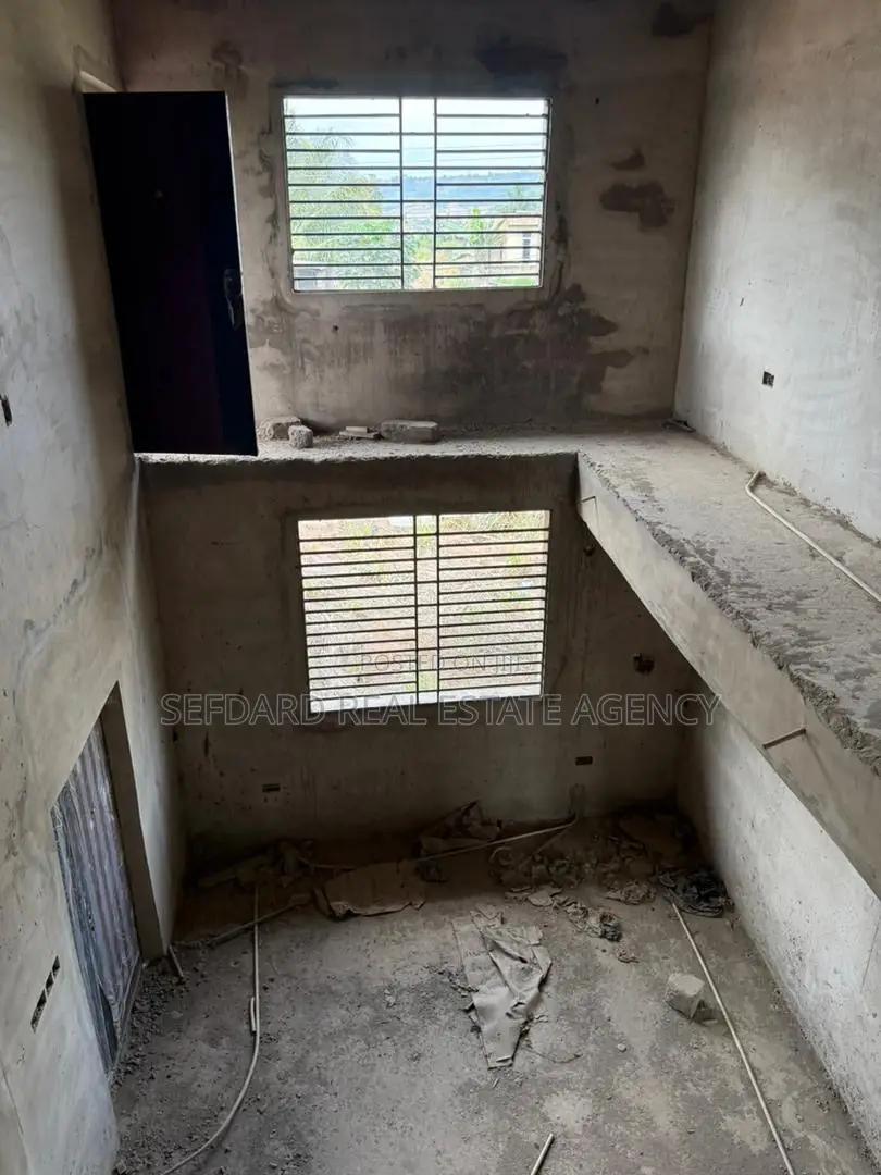 75% Completed Stunning 4-bedroom Modern Duplex – Amasaman (Dobro)