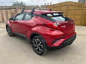 Toyota C-HR XLE FWD 2020 Red