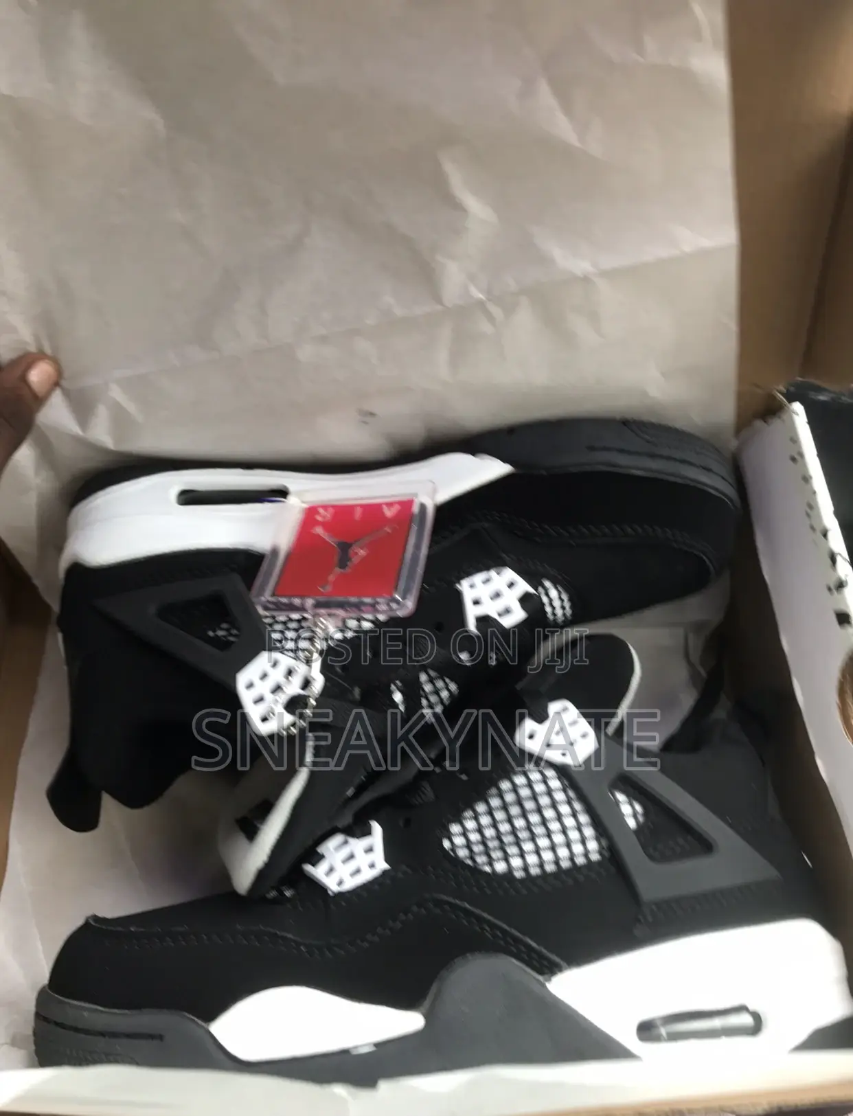 Jordan 4 Retro Sneakers