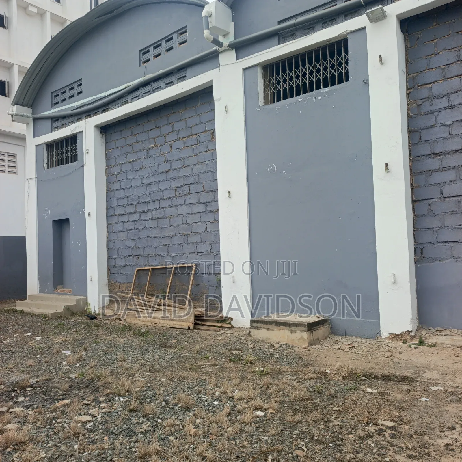 Warehouse Spintex, Lashibi