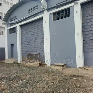 Warehouse Spintex, Lashibi