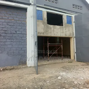 Warehouse Spintex, Lashibi