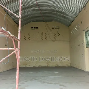 Warehouse Spintex, Lashibi