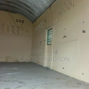 Warehouse Spintex, Lashibi