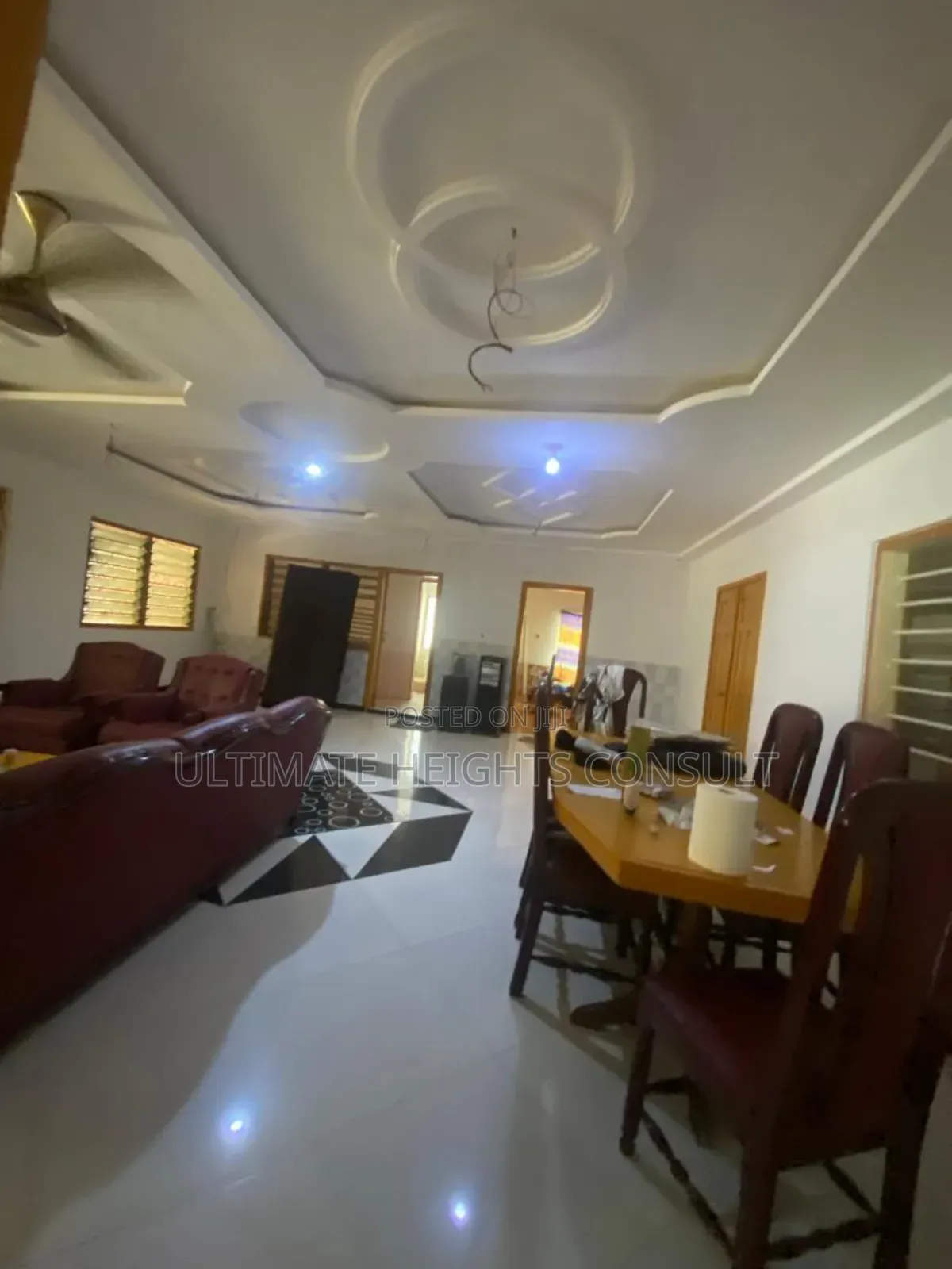 15 Bedrooms House for Sale at Kwashieman