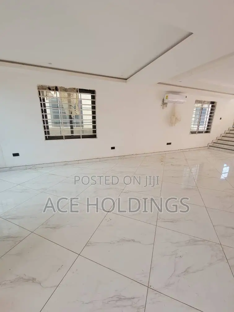 4bdrm House in Tse Addo, Tseaddo for rent