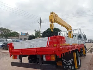 Hyundai 5 Ton Mega Crane