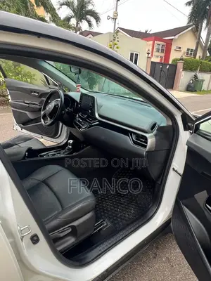 Toyota C-HR Limited 2022 White