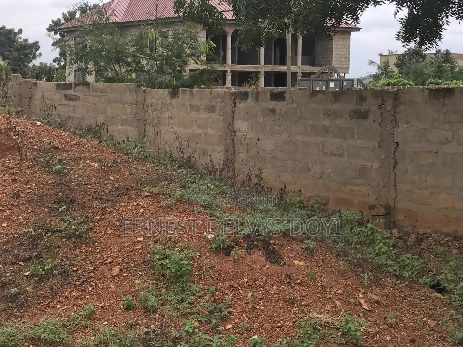 100 Ft by 86 Ft Prime Land With 4 Bedrooms Duplex Foundation