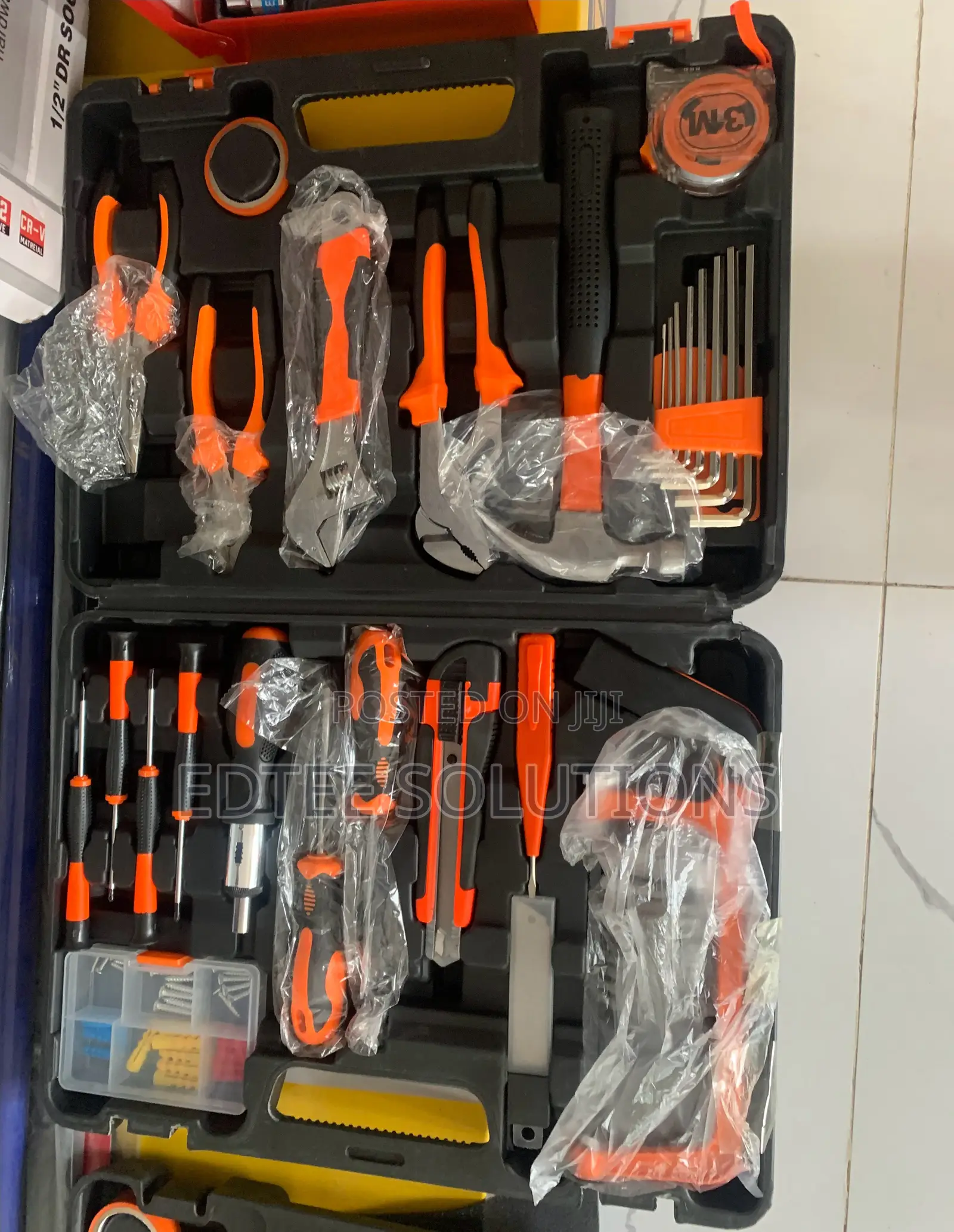 Briefcase 100pcs Household Tools Set