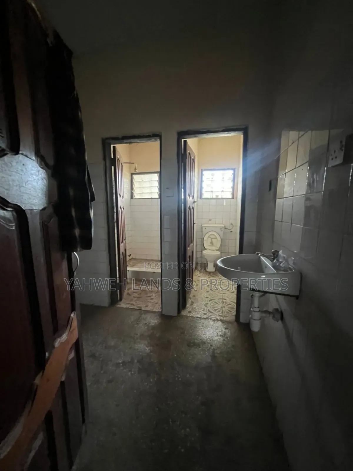 5bdrm House in Spintex for sale